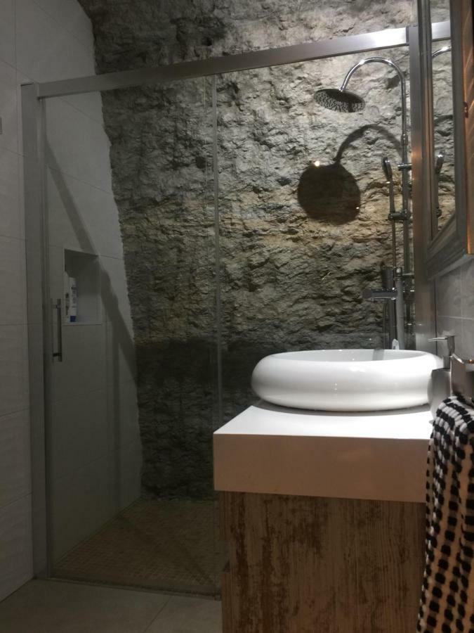 Villa Casa Cueva Un Rincon En La Roca à Setenil De Las Bodegas Extérieur photo