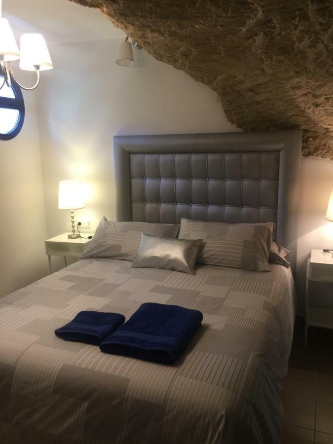 Villa Casa Cueva Un Rincon En La Roca à Setenil De Las Bodegas Extérieur photo